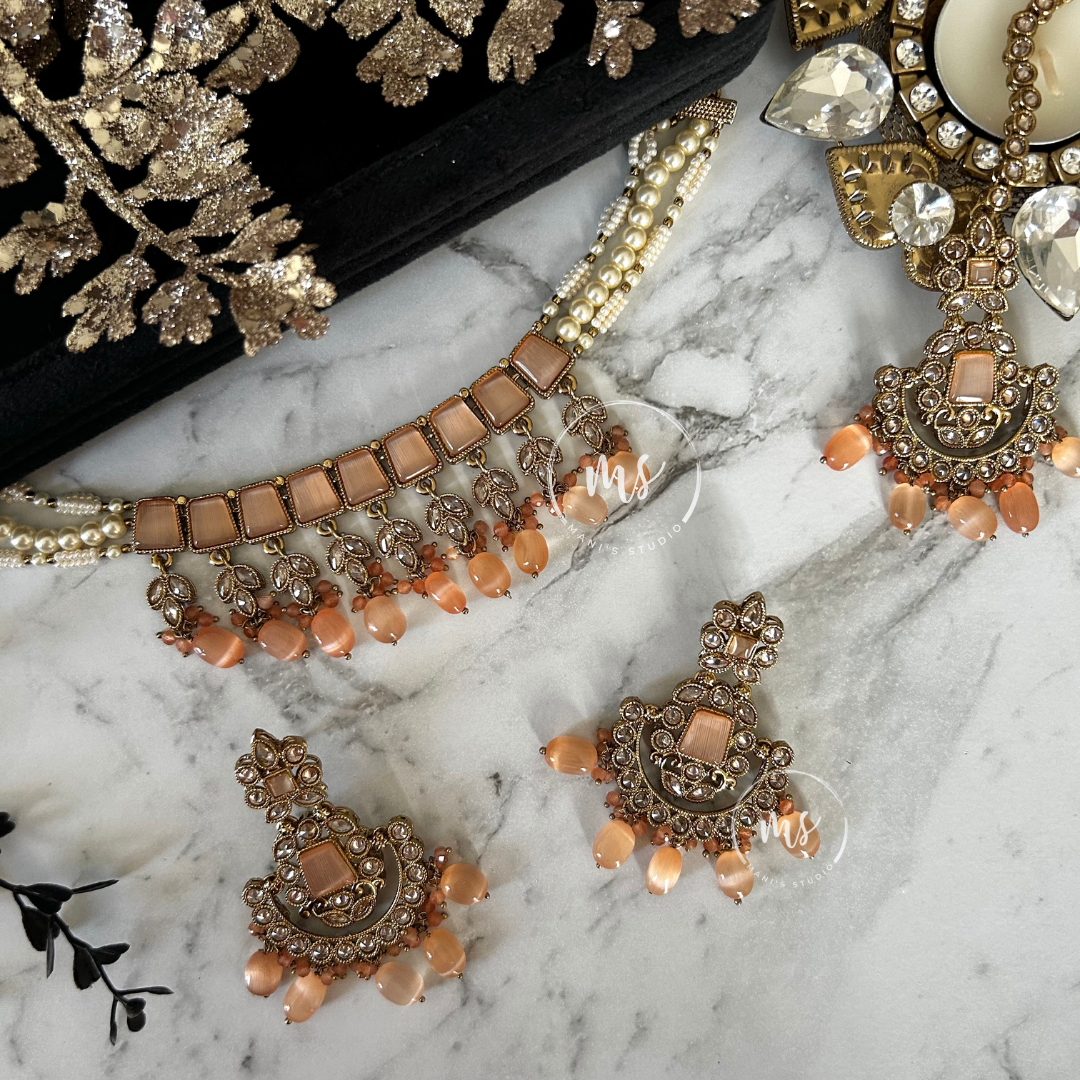 AAMIRA - PEACH CHOKER SET